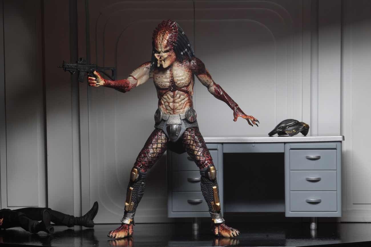 Ultimate Fugitive (Lab Escape) Scale Action Figure Predator 2018