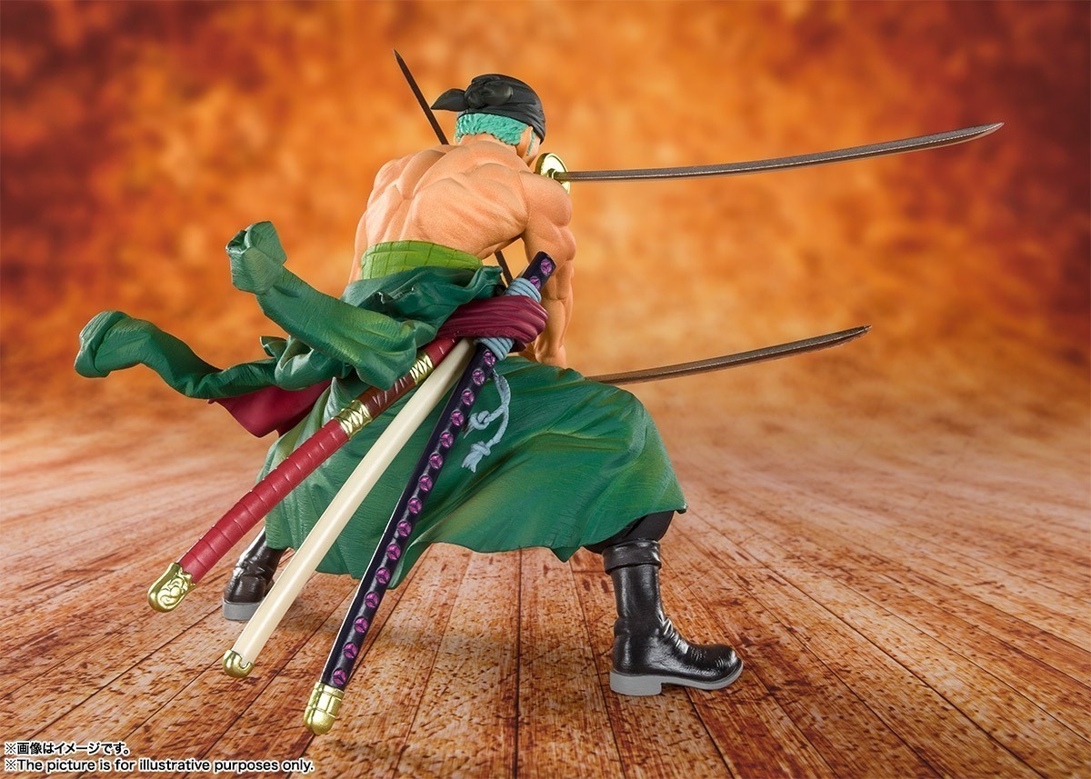 Zoro Pirate Hunter One Piece TV Figuarts Zero Figura 11 cm