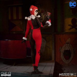 Harley Quinn Deluxe Edition Mezco One:12 Collective