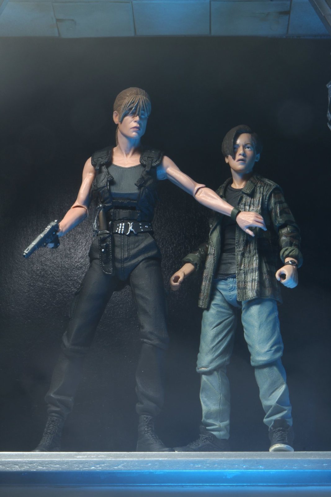 Sarah Connor y John Connor Terminator 2 Scale Action Figure