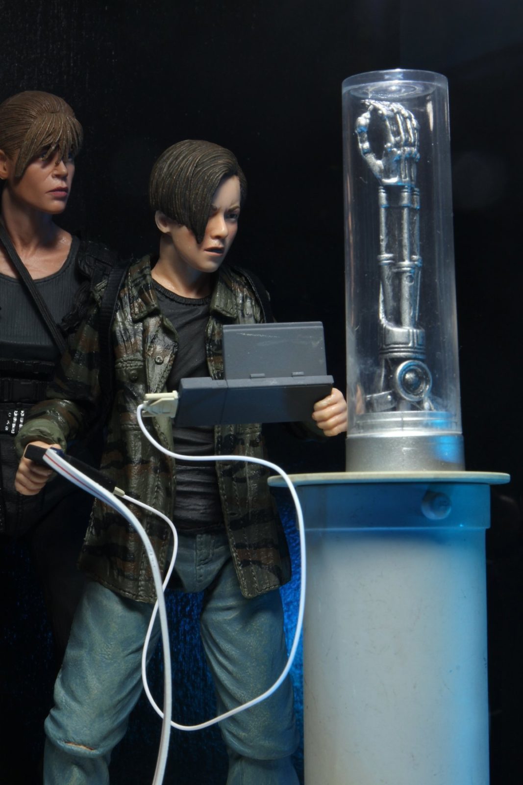 Sarah Connor y John Connor Terminator 2 Scale Action Figure