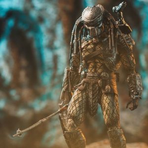 Alien VS Predator Temple Guard Predator 1/18 Scale Previews Exclusive