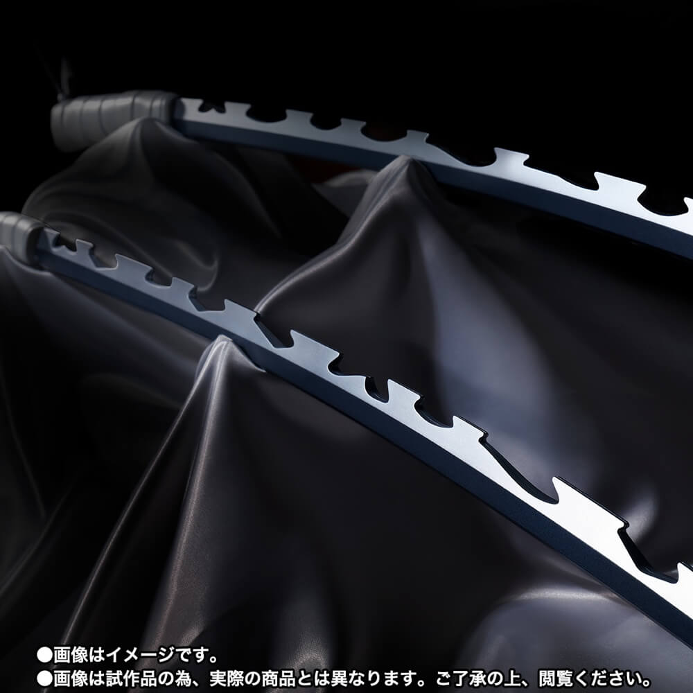 Inosuke Hashibara’s Nichirin Swords Demon Slayer: Kimetsu no Yaiba Proplica