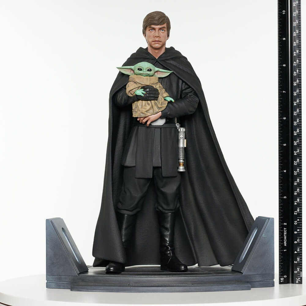 Star Wars: The Mandalorian Luke Skywalker and Grogu Premier Collection Statue Scale 1/7