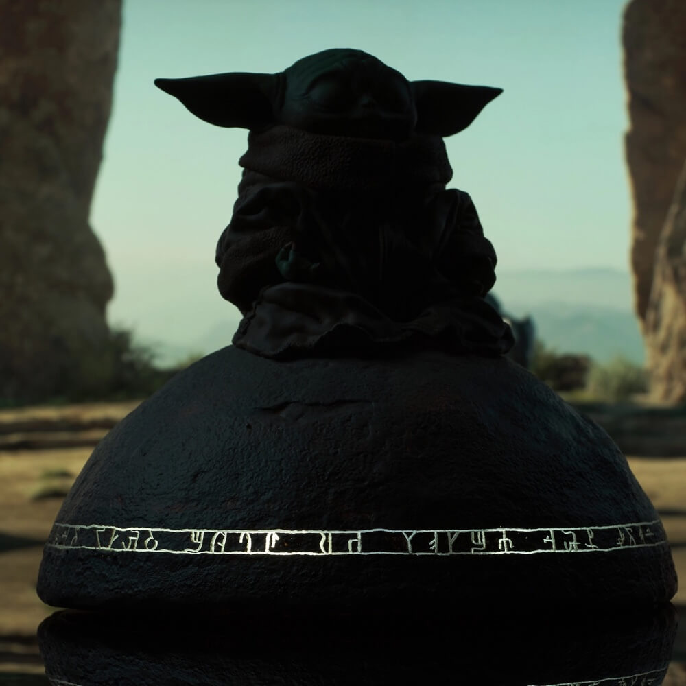 Star Wars: The Mandalorian Grogu on Seeing Stone Milestone Statue Scale 1/6