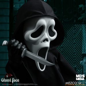 Ghost Face Mezco Designer Series Mega Scale The Scream