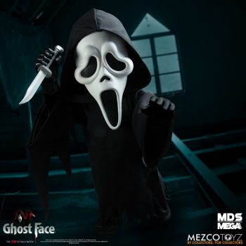 Ghost Face Mezco Designer Series Mega Scale The Scream