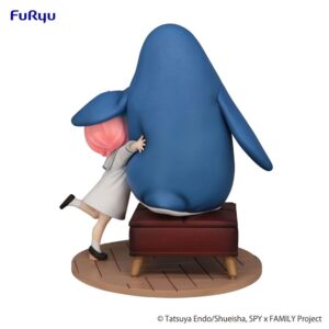 Anya Forger with Penguin Exceed Creative Figure Spy x Family