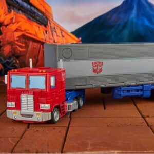 Optimus Prime The Transformers The Movie Studio Series Commander Class