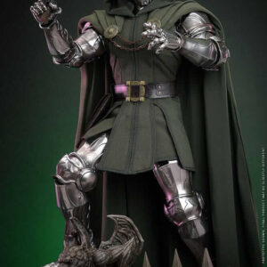 Doctor Doom Marvel Comics Masterpiece 1/6th Scale Collectible Figure