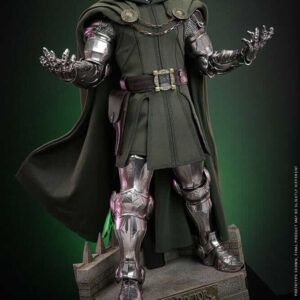 Doctor Doom Marvel Comics Masterpiece 1/6th Scale Collectible Figure