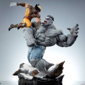 Grey Hulk VS Wolverine Marvel Statue