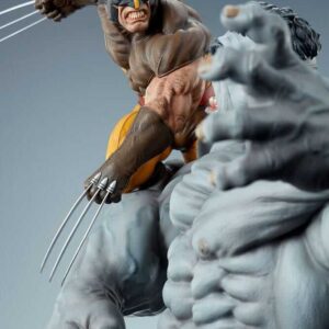 Grey Hulk VS Wolverine Marvel Statue