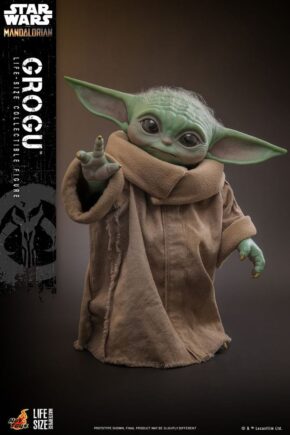 Grogu Star Wars: The mandalorian Movie Masterpiece Life-Size Collectible Figure