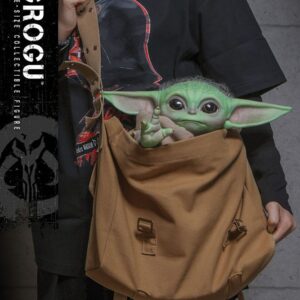 Grogu Star Wars: The mandalorian Movie Masterpiece Life-Size Collectible Figure