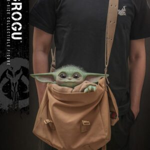 Grogu Star Wars: The mandalorian Movie Masterpiece Life-Size Collectible Figure